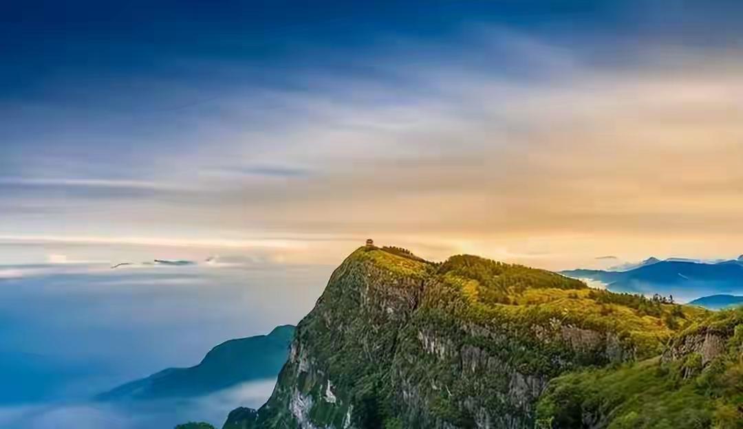 去爬泰山前，朋友跟我说这是“五岳独尊”，肯定最难爬。爬完后我信心爆棚，转头去了趟