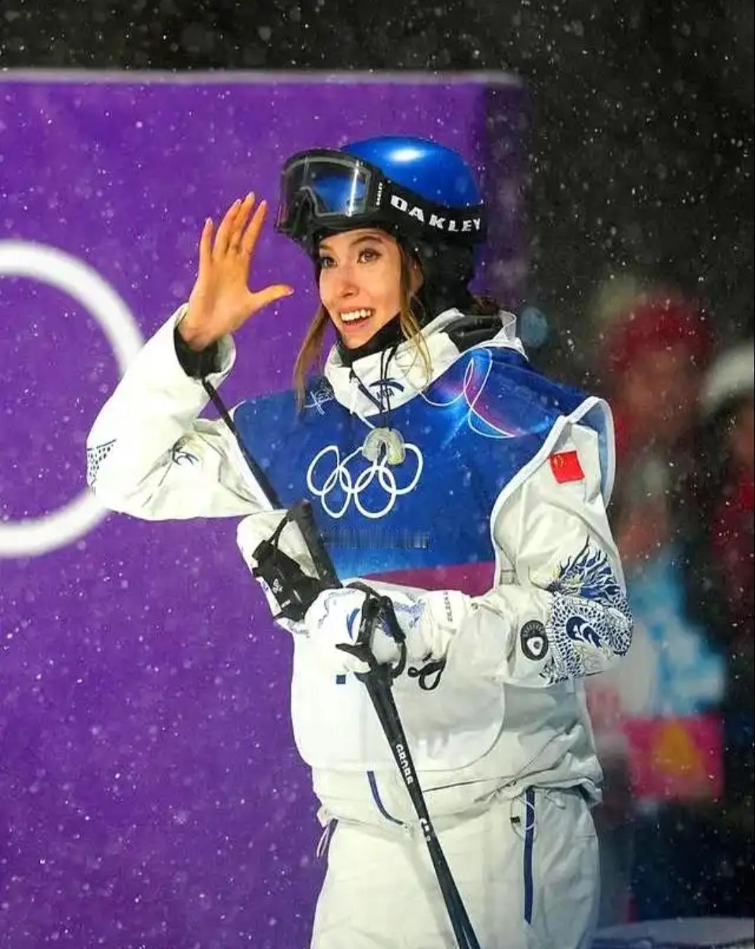 米兰冬奥会，中国代表团最值得记住的四个瞬间:

1、徐梦桃、王心迪夫妇在同一个项