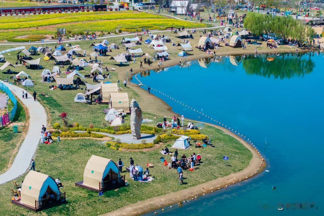 营收708.55万元！滕州清明假期迎来游客35.17万人次。

这个假期，很多人