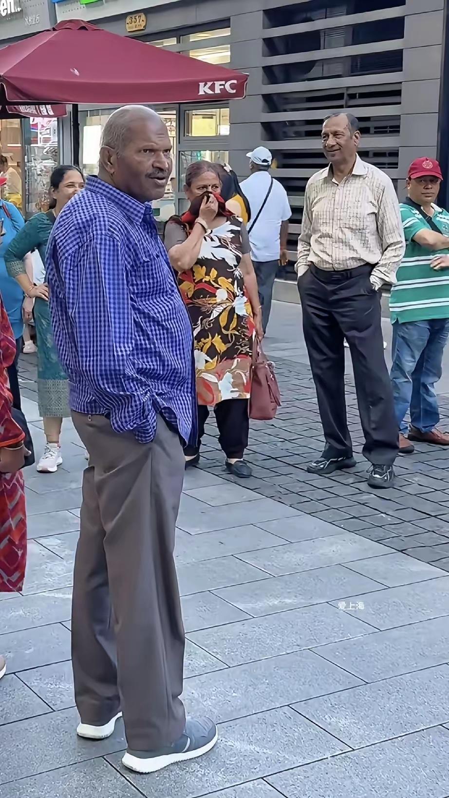 签证放宽后印度人来华变多，网友的反对声真不是空穴来风！核心不是排外，而是怕“宽进