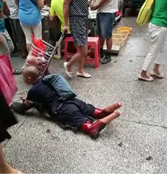 2016年，广州一男子上街买菜时，偶遇一双脚被截断的乞丐，仔细辨认下才发现，这人