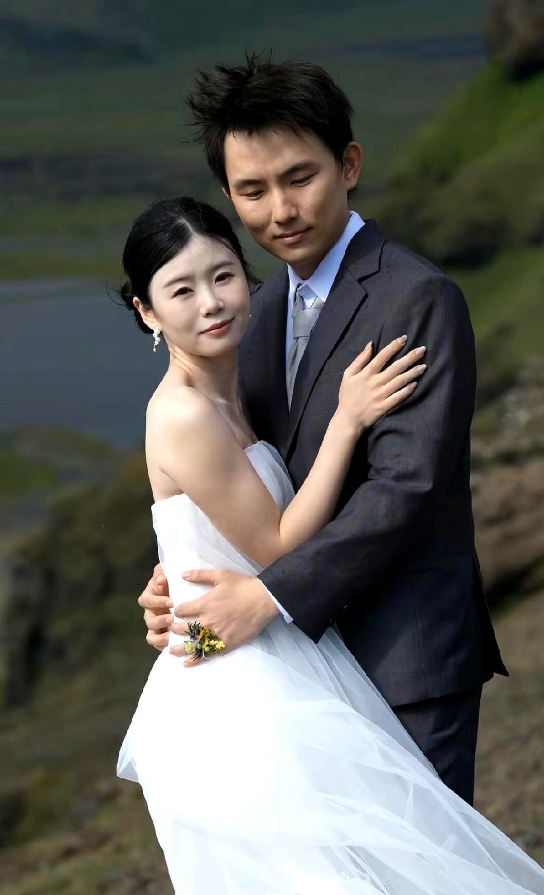 孙海洋家又有喜讯要降临了！大女儿孙悦突然在网络平台上高调晒出了婚纱照，这下可要热