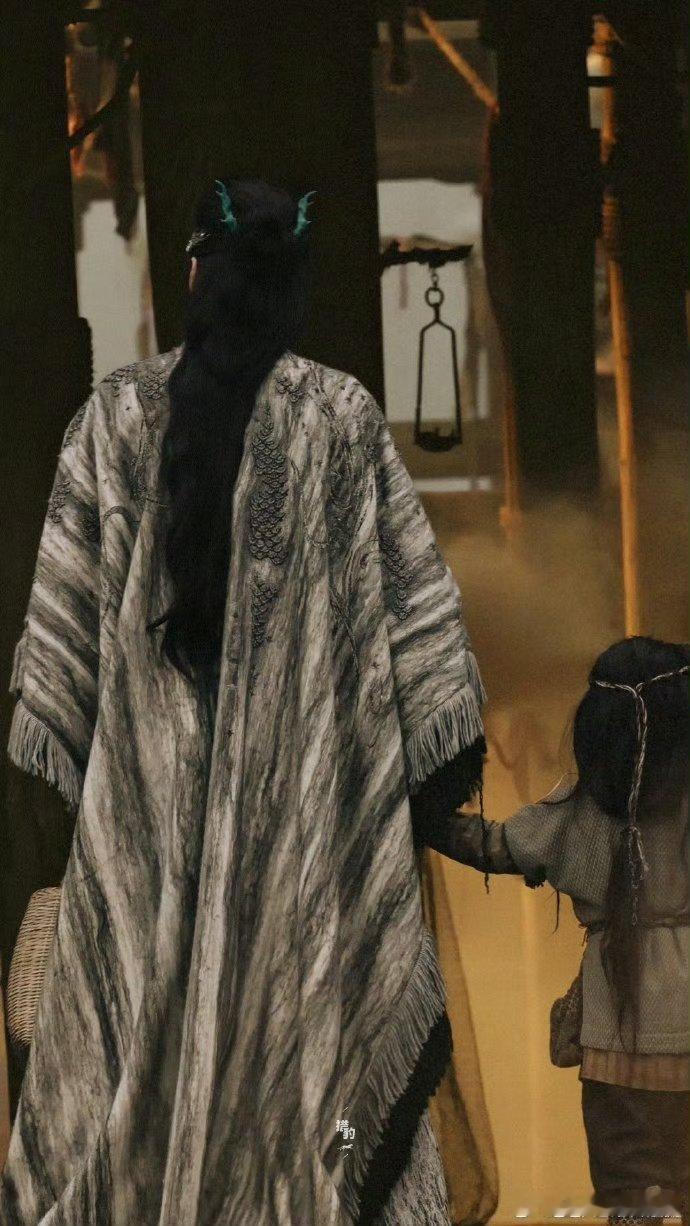 曾舜晞 人夫感vs人父感  曾舜晞月鳞绮纪片场带娃 曾舜晞身上真是人夫感和人父感