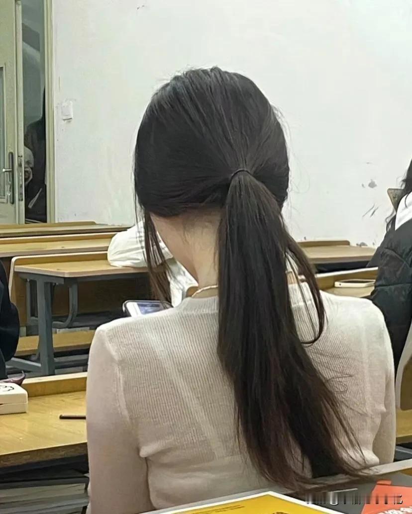 半扎马尾