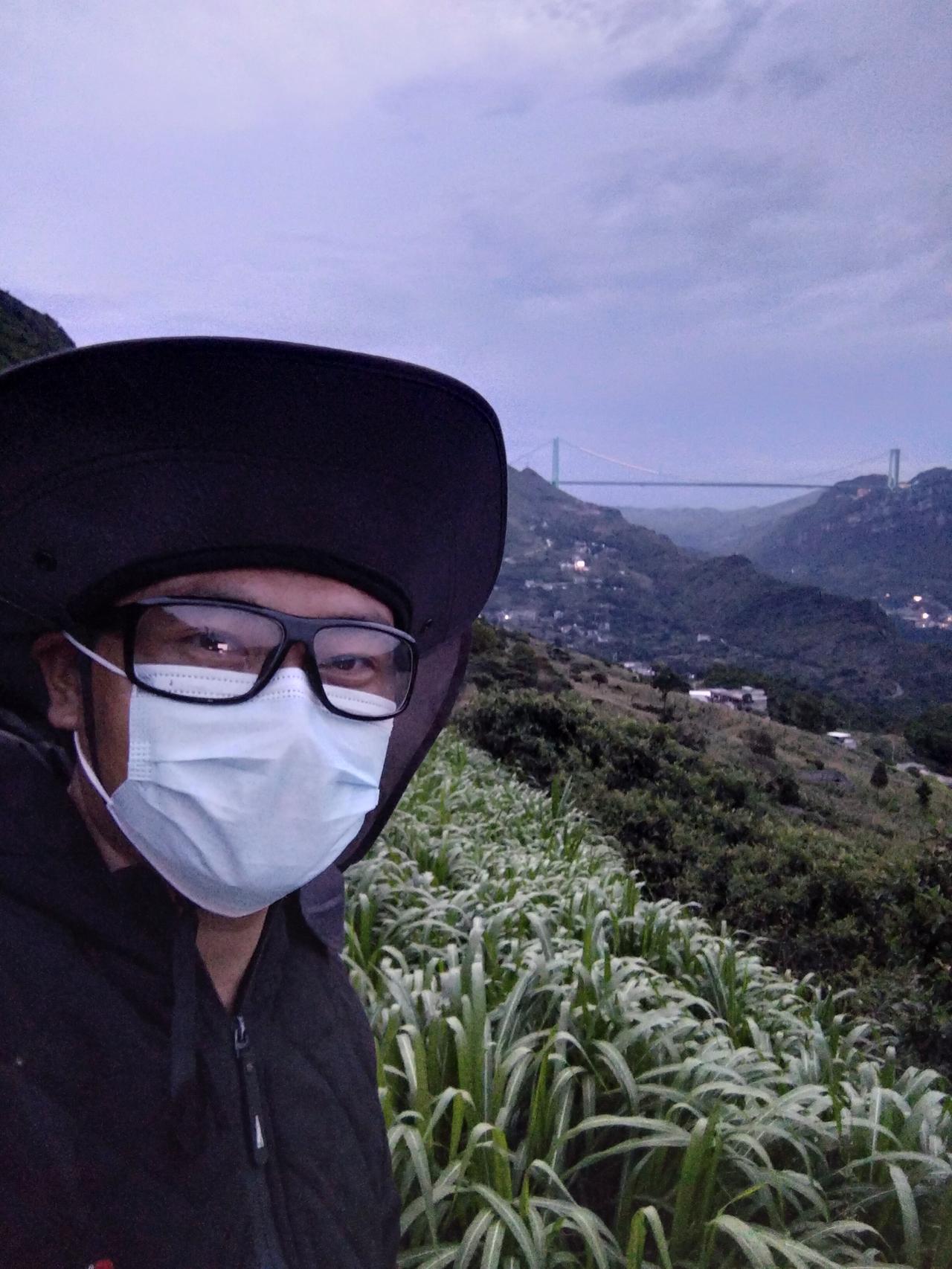 现在很多黑粉，都是七八年的老牌黑粉 ，给荔枝施加压力 ，通过别的手段把我赶走 ，