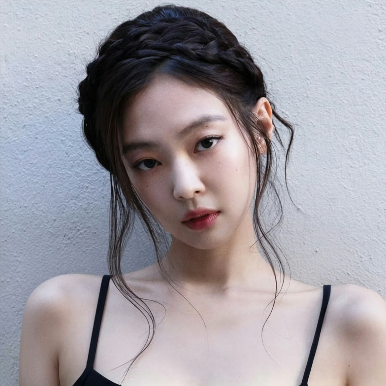 Jennie新歌MV同款编发Jennie这个编发造型太绝了！ 