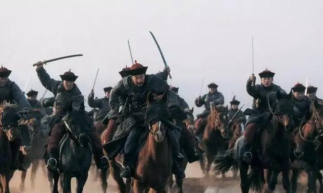 在历史上有没有把四大军功都拿下的猛人？赵云这么猛的人也才斩将，夺旗，陷阵，没有先