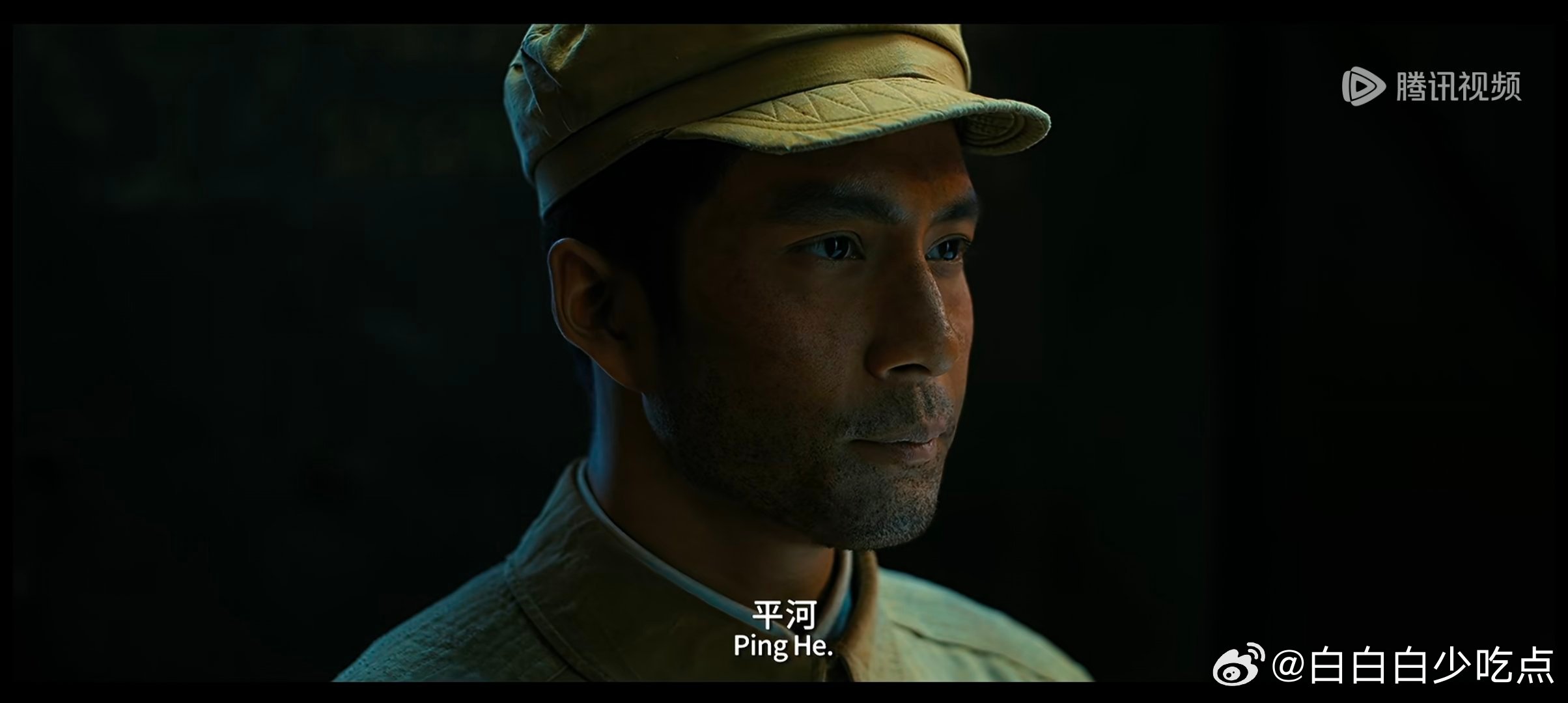 唉哟我真完了他这个妆我还觉得萌我真受不了了，真陷进去了。他这个妆一整真像个煤炭小