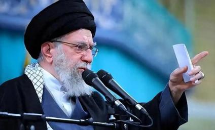 美以踢铁板！伊朗玩命硬刚，中东反美阵容全面集结！美以联手施压伊朗，本以为能凭借军