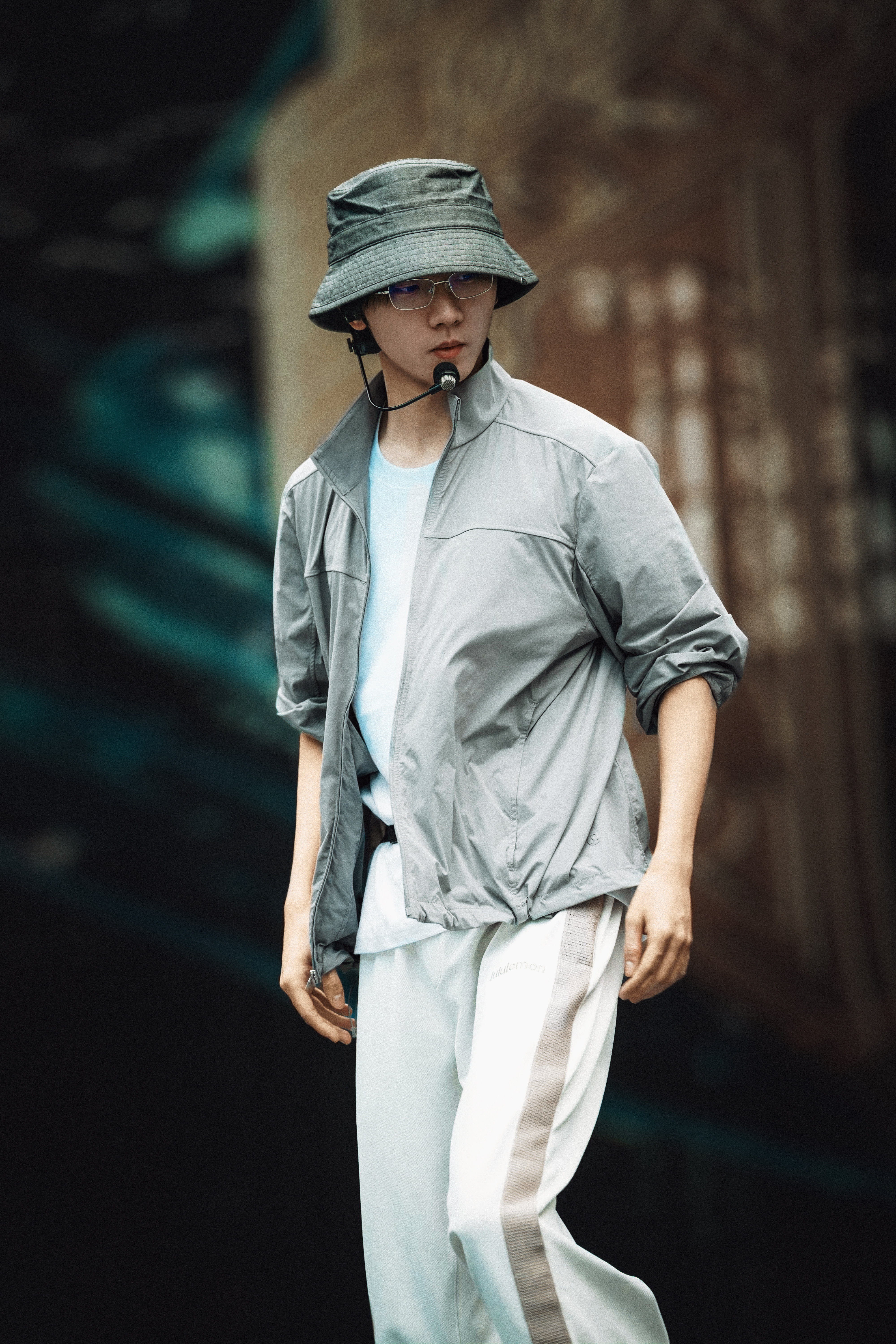苏男 