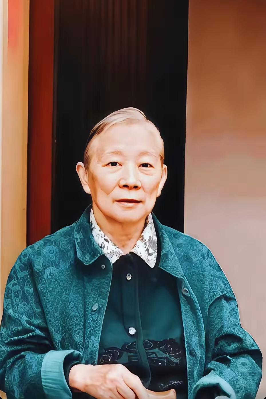 林豆豆这辈子，简单说就是前半生身不由己、受尽苦难，后半生彻底归零、只求安稳。
