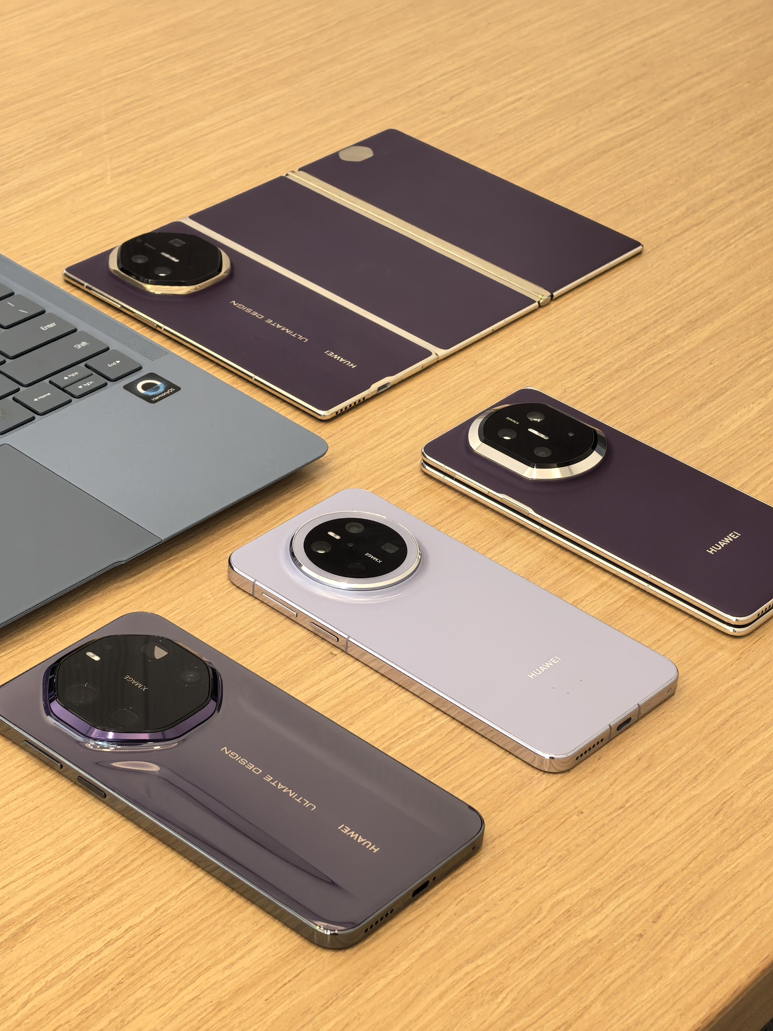 华子的紫色辨识度真的太高了 