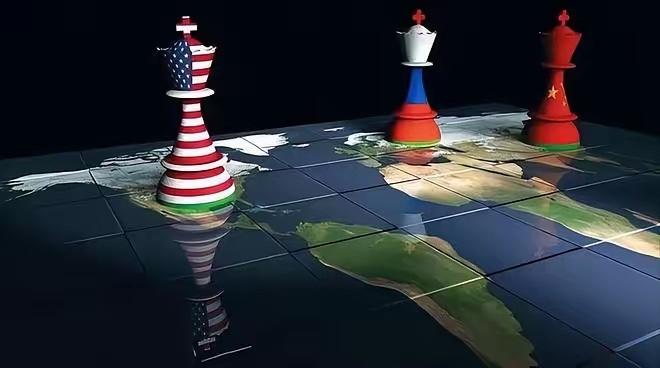 美国不希望俄罗斯倒下。但美国有可能希望中国倒下。

美国的算盘打得很精，俄罗斯不