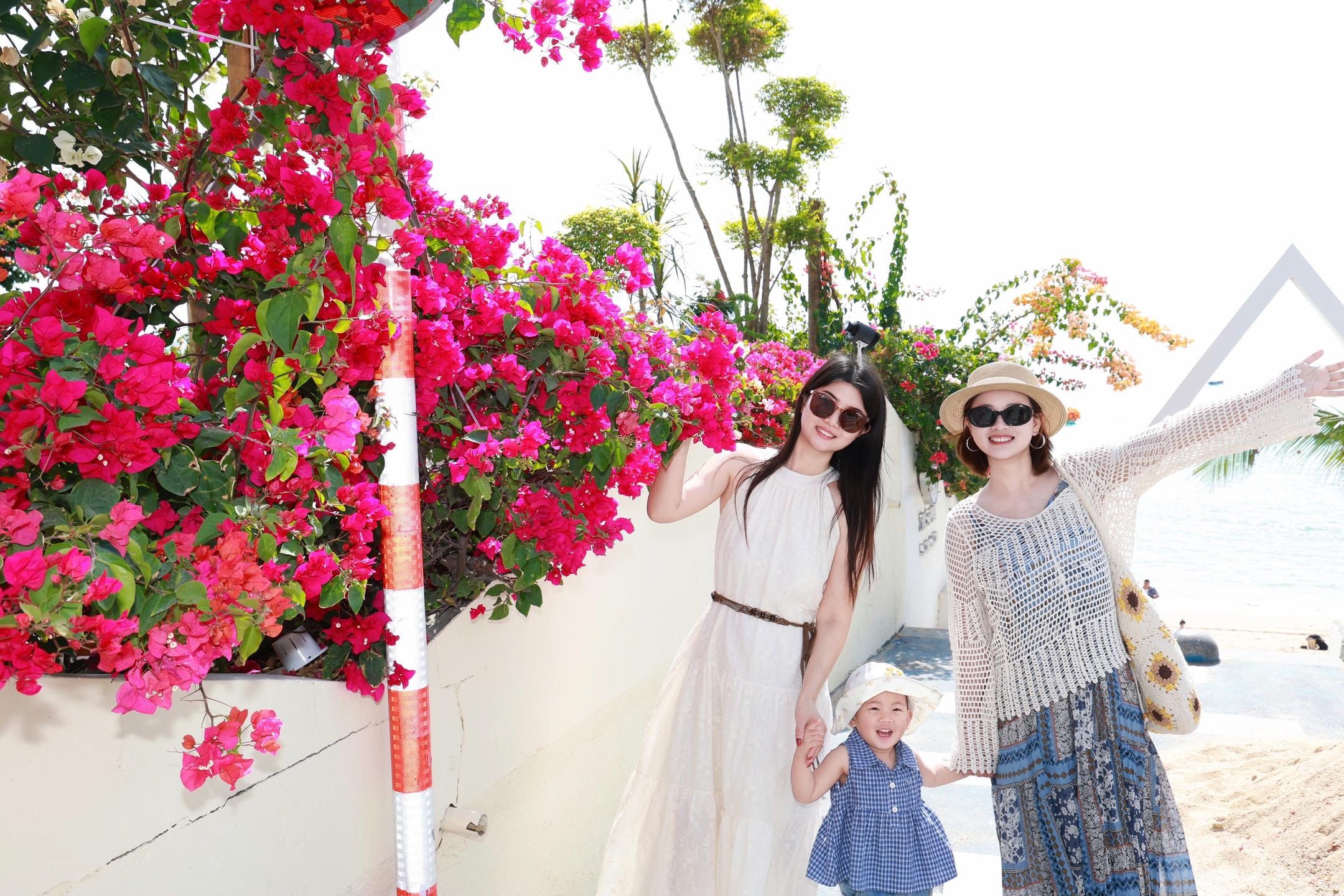 带着我的大宝和肚子里的二宝去海边啦🏝哈哈，约了一个小朋友在今年的7月份见面❤️