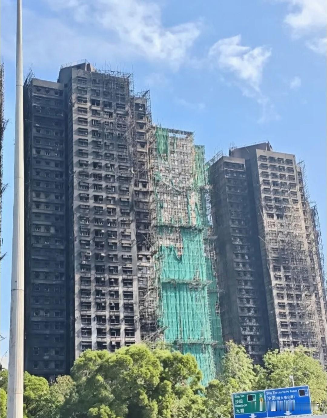 香港宏福苑
重建真相：24亿基金
+20亿保险，每平3万成本不实～？
 
网传香