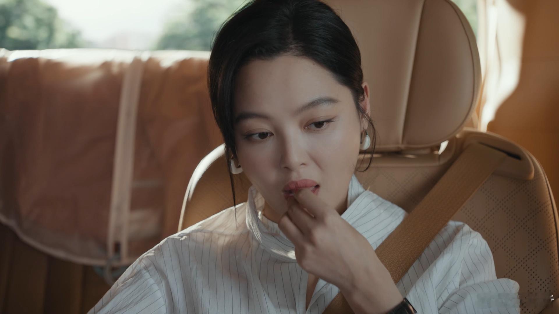 辛芷蕾演律师嘴皮子从无败绩女神蒙上眼 谁还没被辛芷蕾圈粉！法庭上舌战群儒，私下里