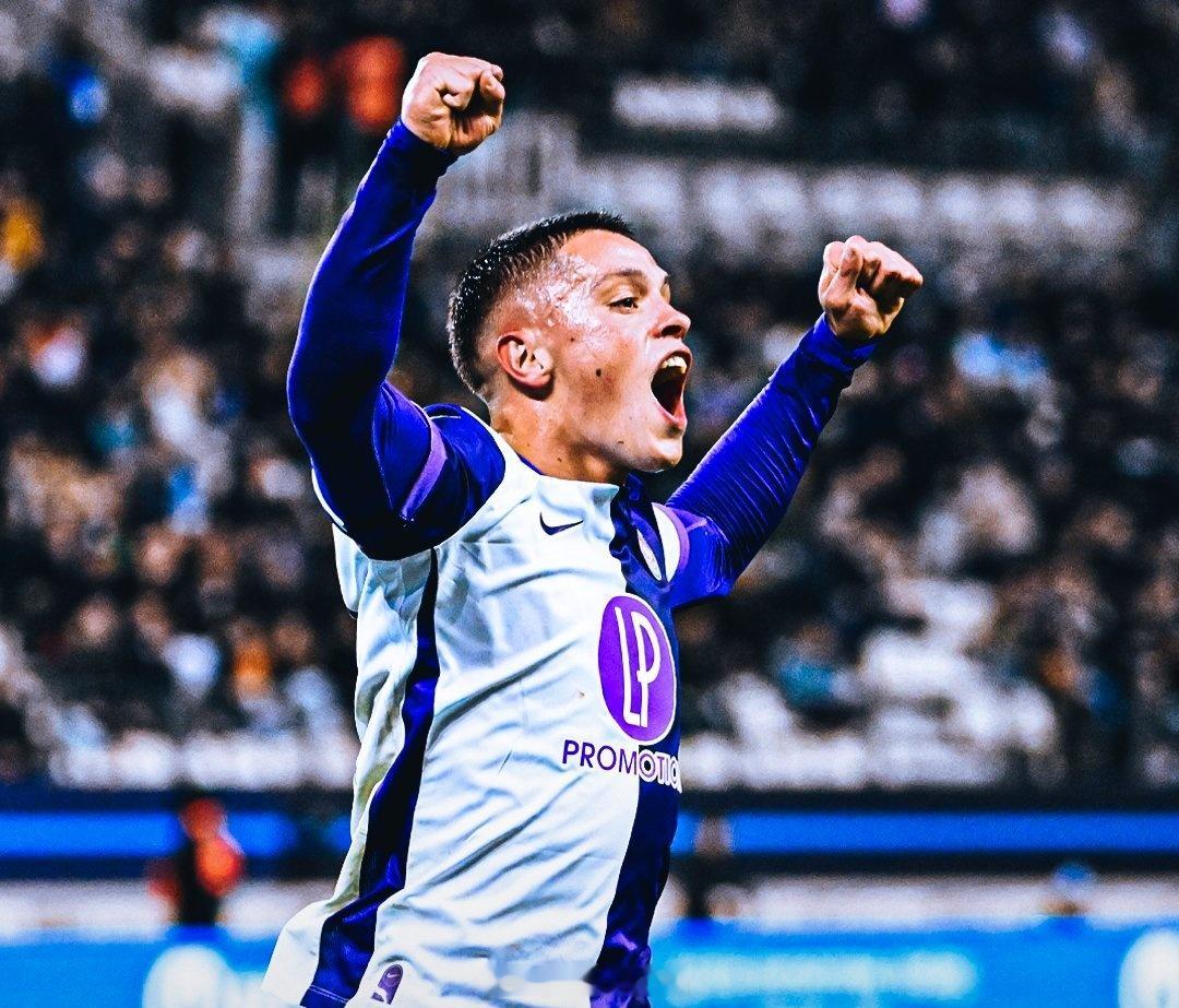 法甲联赛第16轮巴黎圣日耳曼 0-3 图卢兹阿根廷球员🇦🇷圣地亚哥·伊达尔戈