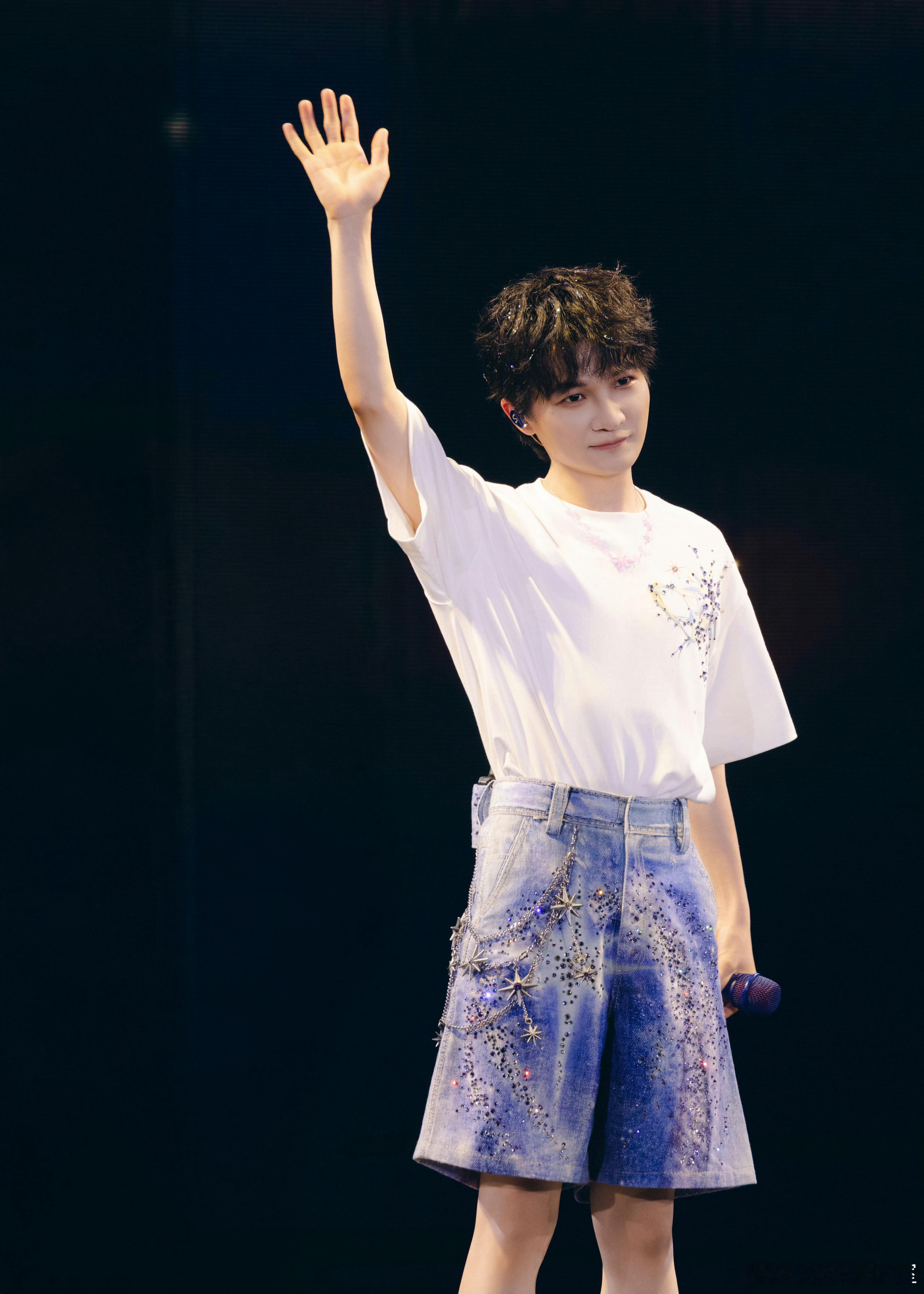 周深 周深2026深深的巡回演唱会 吼吼(✿ฺ-ω-)今天手速还行，下次抢票一定
