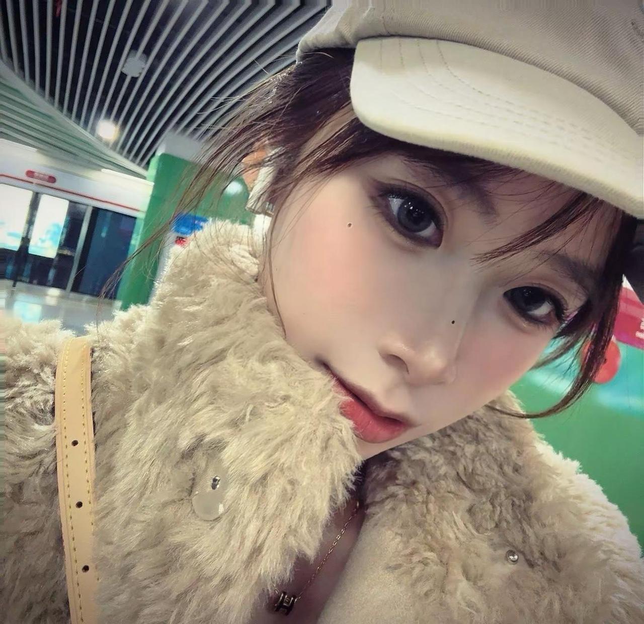 好困 求一个边玩手机边睡觉的教程分享照片 精神状态良好