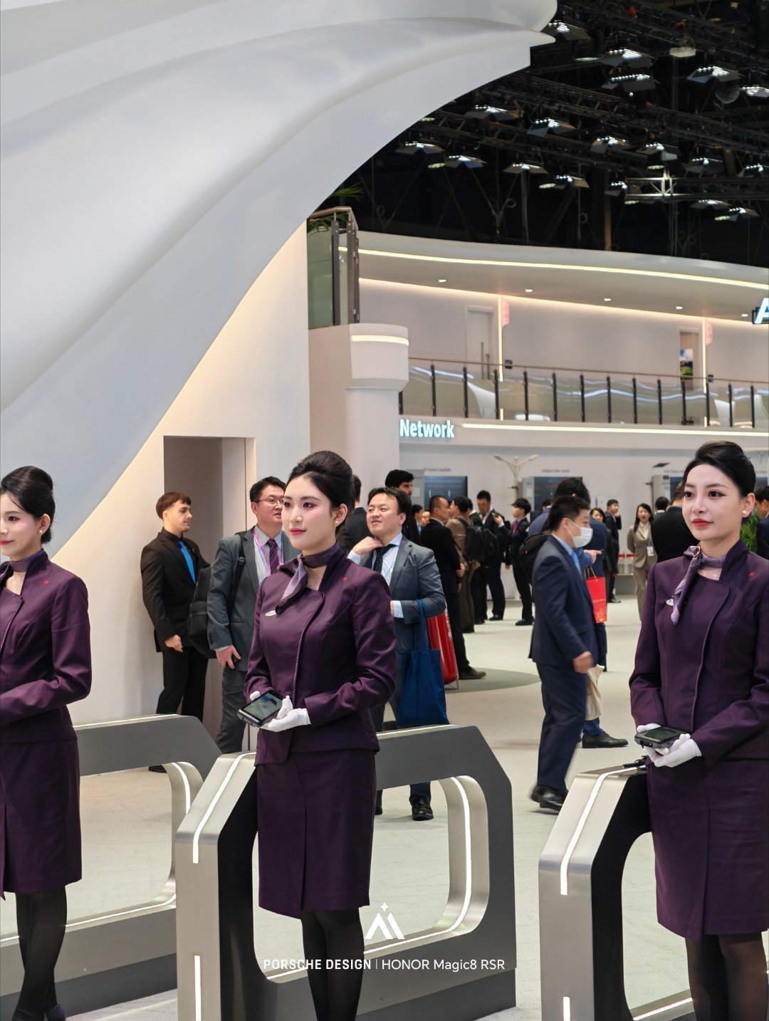 mwc2026 每年华为都承包1号馆，除了大面积，手机、平板、通信之类产品以外，