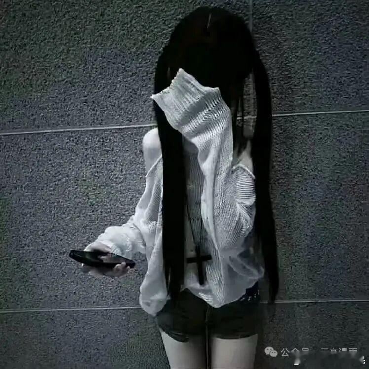 𝐒𝐡𝐚𝐫𝐞女头｜你香水的尾調是我的眼淚 