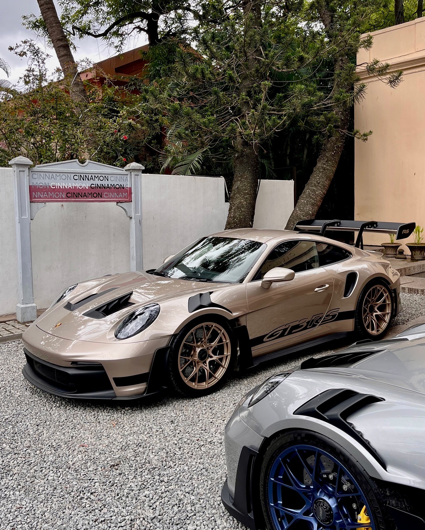 班加罗尔 992GT3RS PTS(Palladium Metallic) ​​