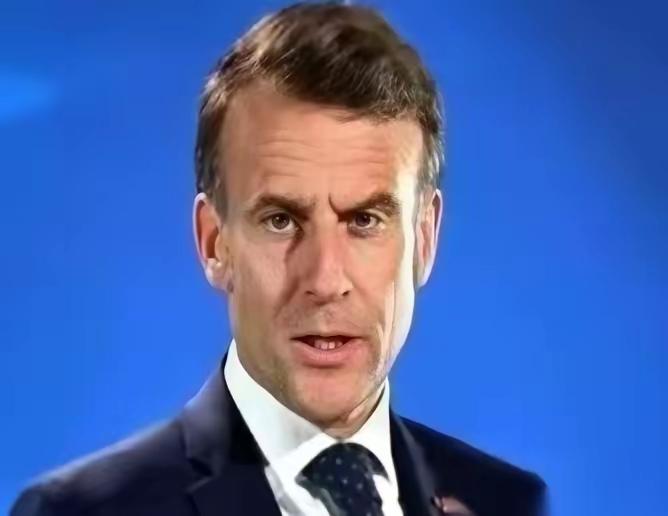 风向好像真变了，俄罗斯的炮口，正在从乌克兰慢慢调转，直接对准了法国。起因是几枚砸