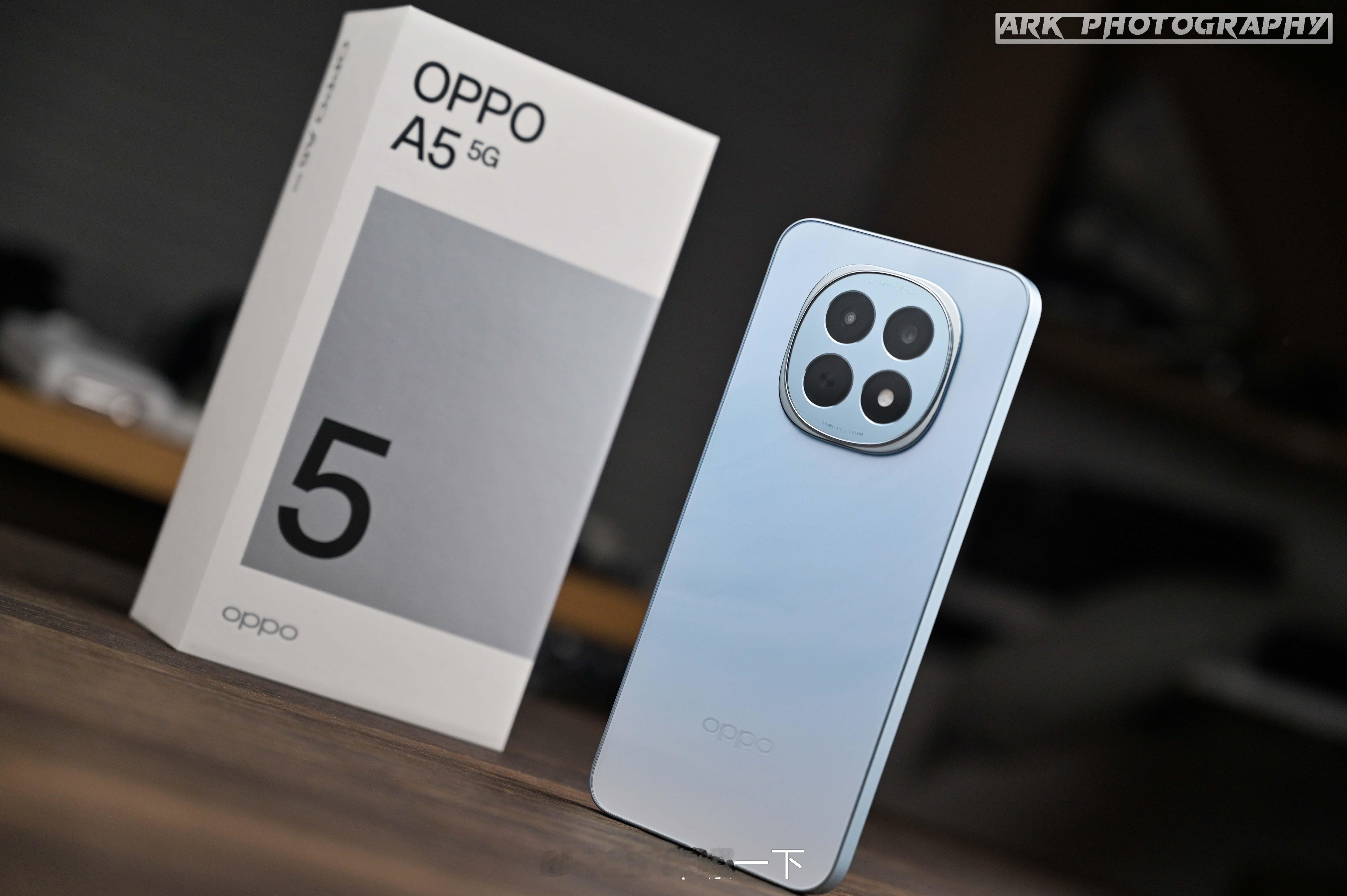 『咔图』上新OPPO A5云母蓝，非常好看的配色，整机设计也是刚刚好，直角边框加