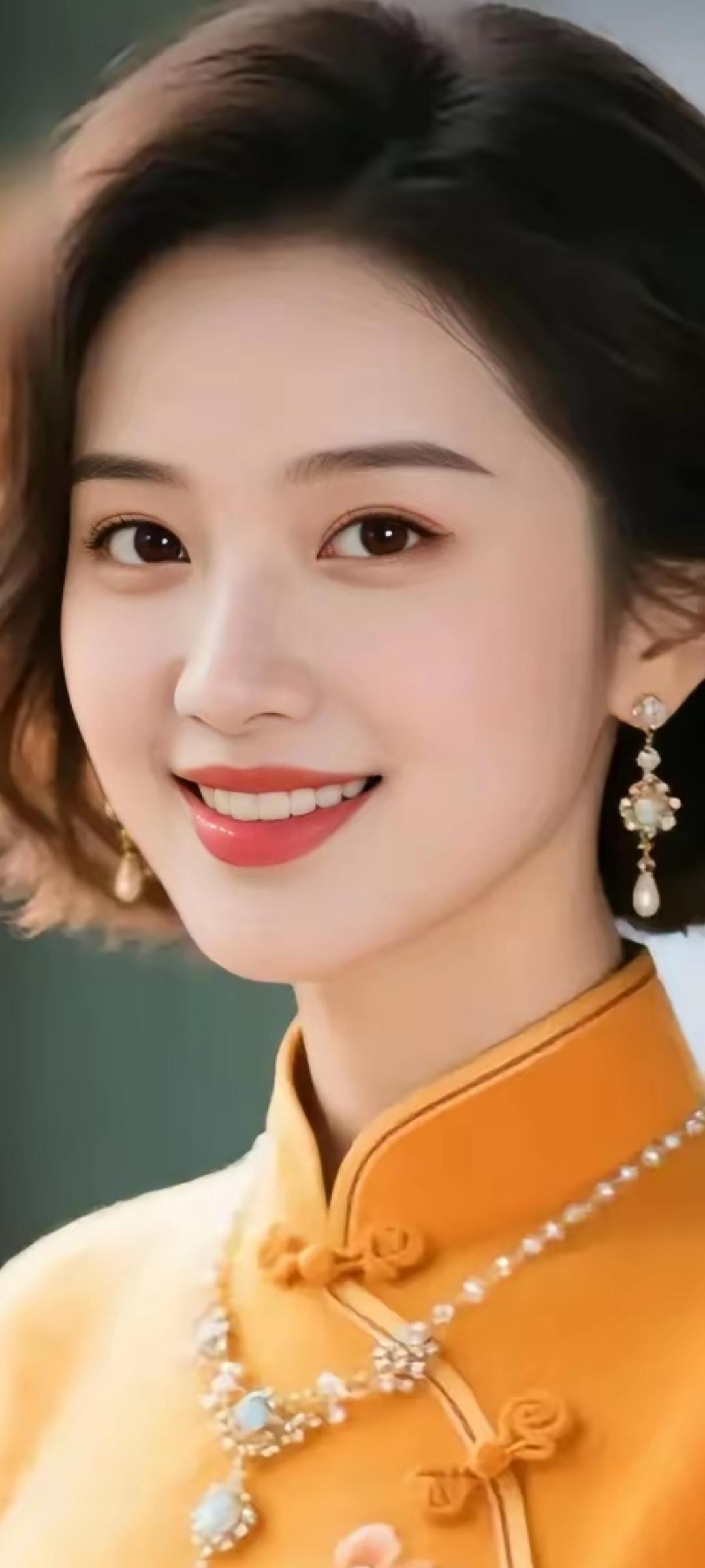 优雅复古风，复古旗袍搭配珍珠耳环，尽显东方韵味！💄👗💎