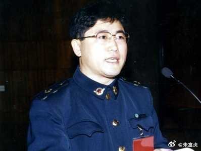 我们深切缅怀100位新中国成立以来感动中国人物之一，全国“道德模范”称号获得者，