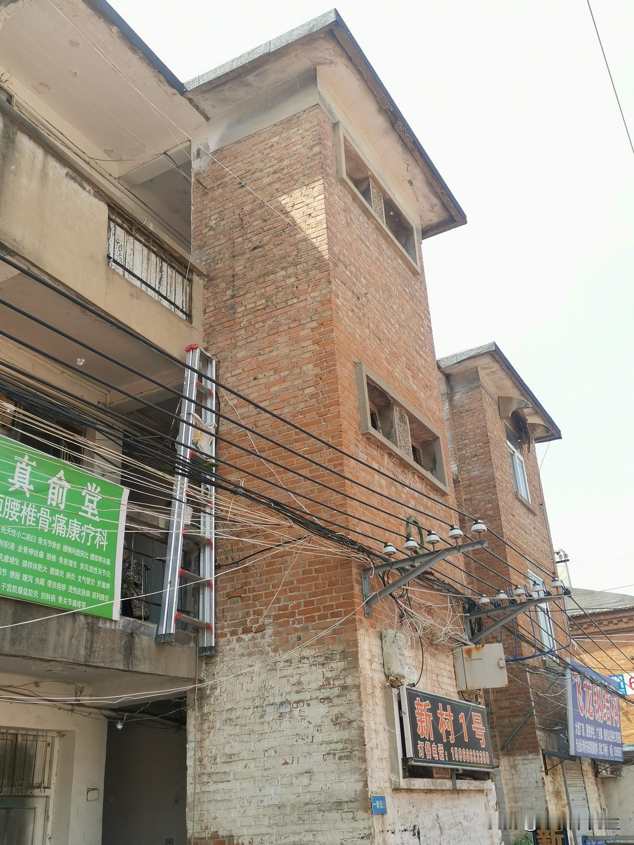 这里同样是济南——杨庄、井家沟、白马山铁路新村。
         我头一回发觉