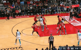 狄龙第5次抢断助申京三分，创生涯新纪录！
北京时间11月2日，火箭与黄蜂的比赛进