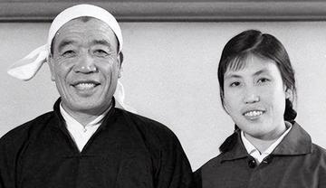 1965年，陈永贵的第一任妻子李虎妞去世后，经人介绍，昔阳县大寨村妇女宋玉林成为