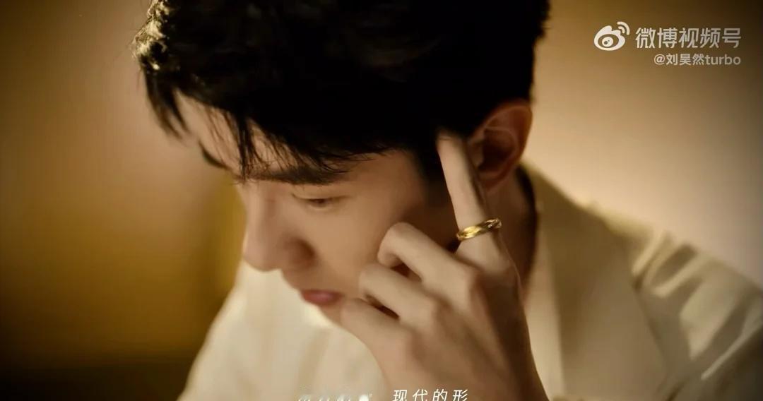 Hao运交织成金
刘昊然 梦金园全球品牌代言人刘昊然 Hao运交织成金