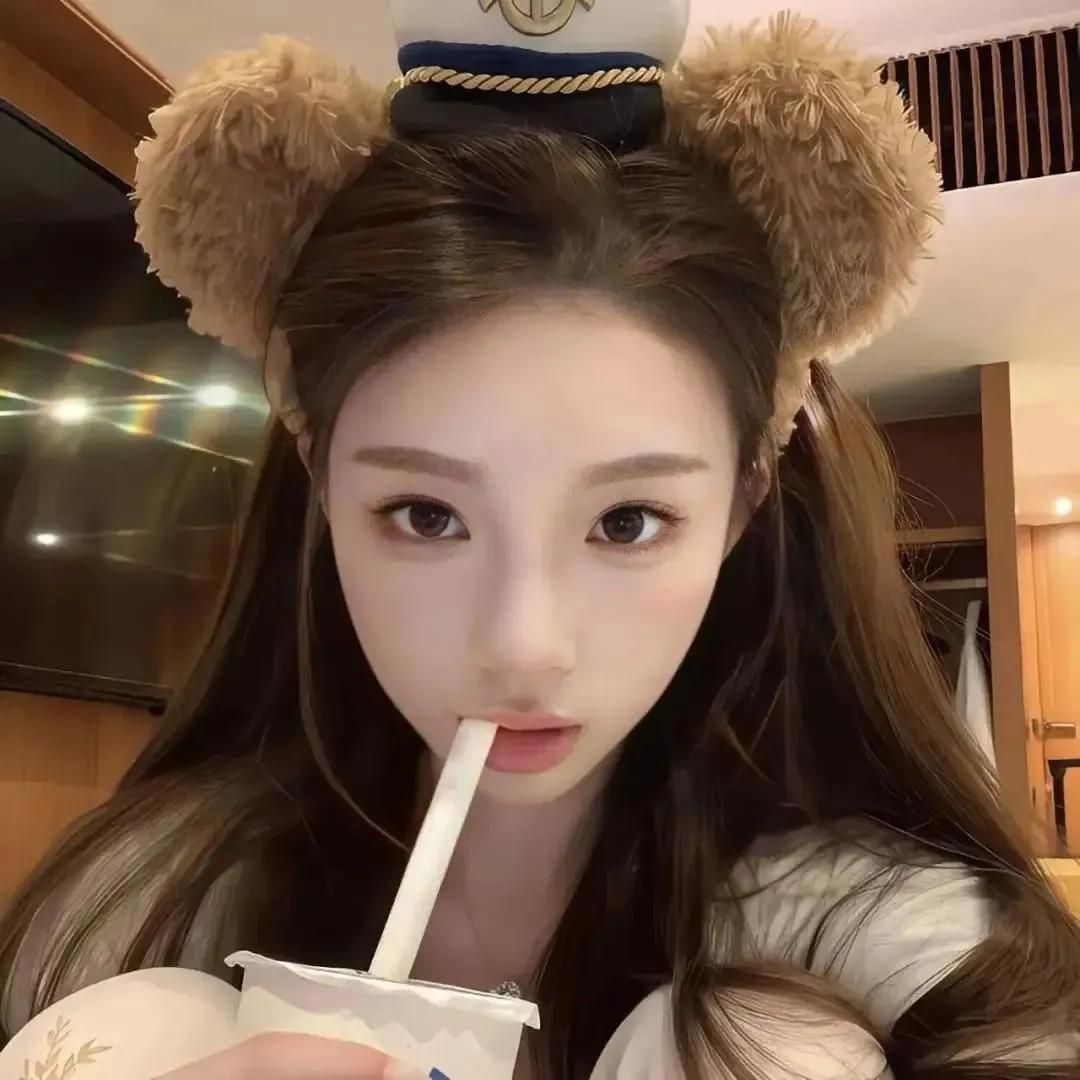 萌系少女喝奶茶，可爱到爆！甜系奶茶少女 清纯奶茶女孩 女孩要喝奶茶 奶茶小萌妹 