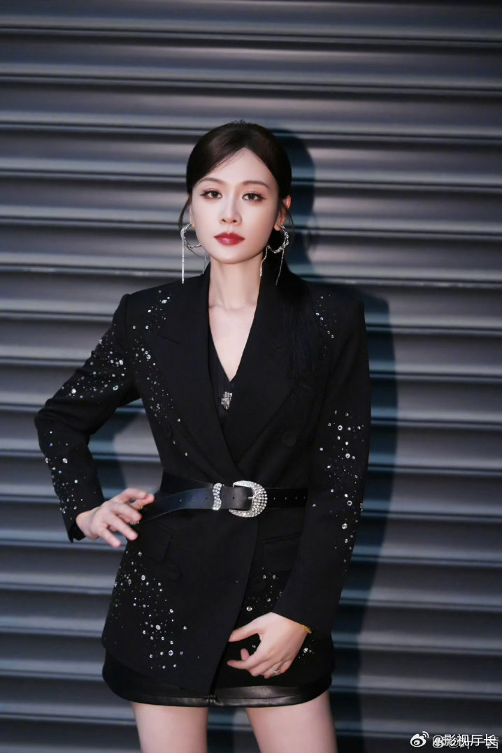 叶一茜总决赛没有不权威的义务 叶一茜总决赛的《Hey Girl》确实稳。不靠大吼