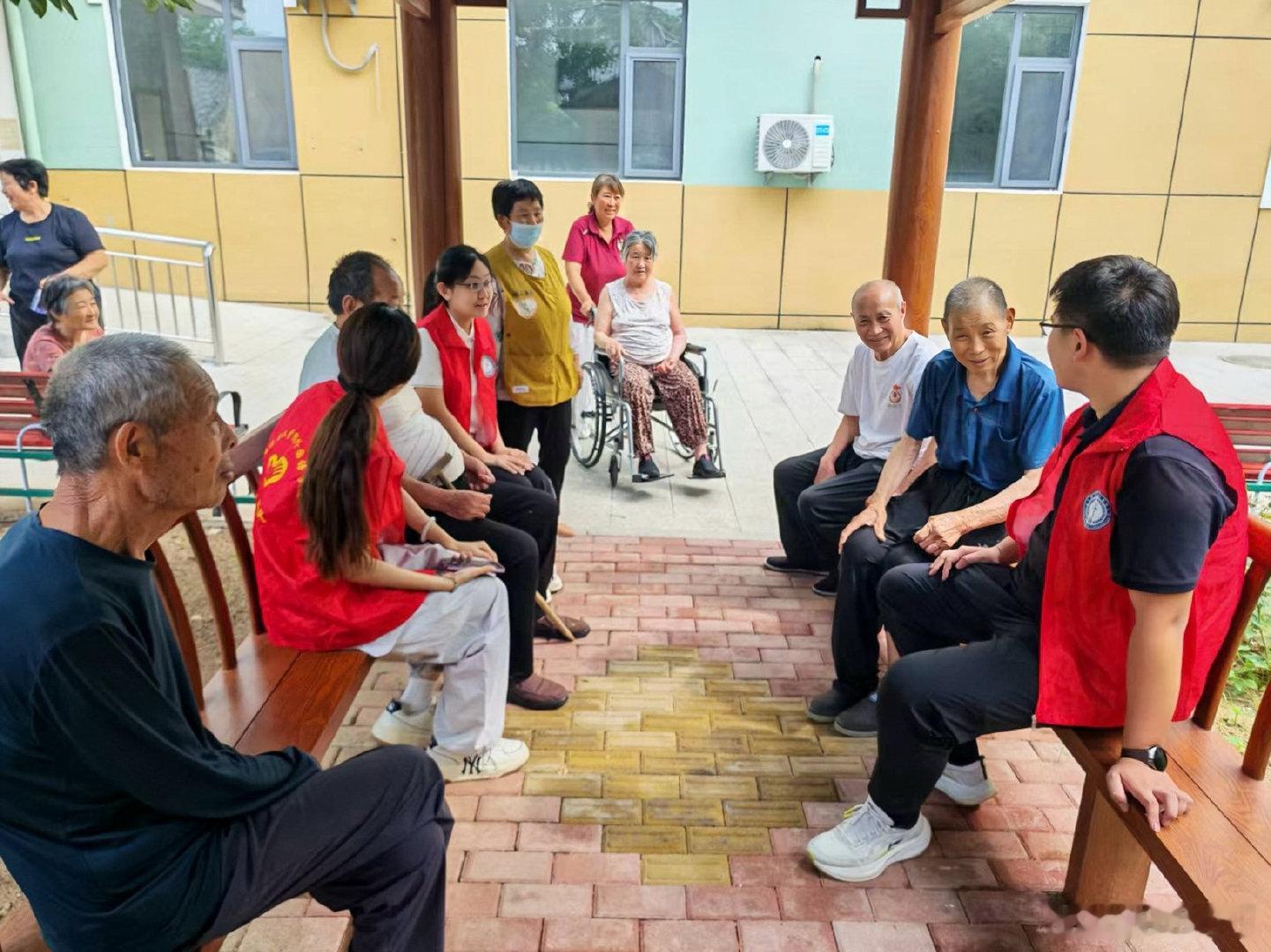 山东学子走进沂水县助学助老助非遗【敬老扶幼 青芒同行】  7月22日，青芒社会实