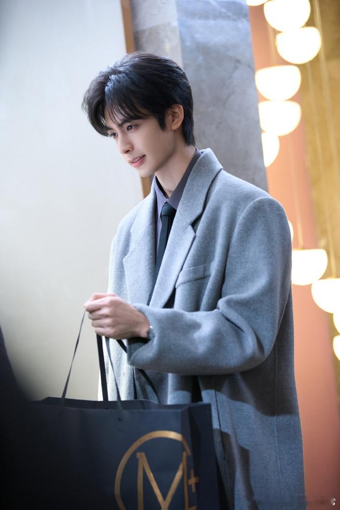 让宋威龙赵今麦演现偶的简直是天才第一个让宋威龙赵今麦演现偶的简直是天才，小太阳搭