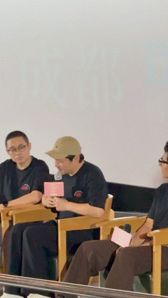 沈腾在龙餐馆上班入戏下班出戏🤯戏内压抑隐忍充满重量，路演现场接梗抛梗，两种气质