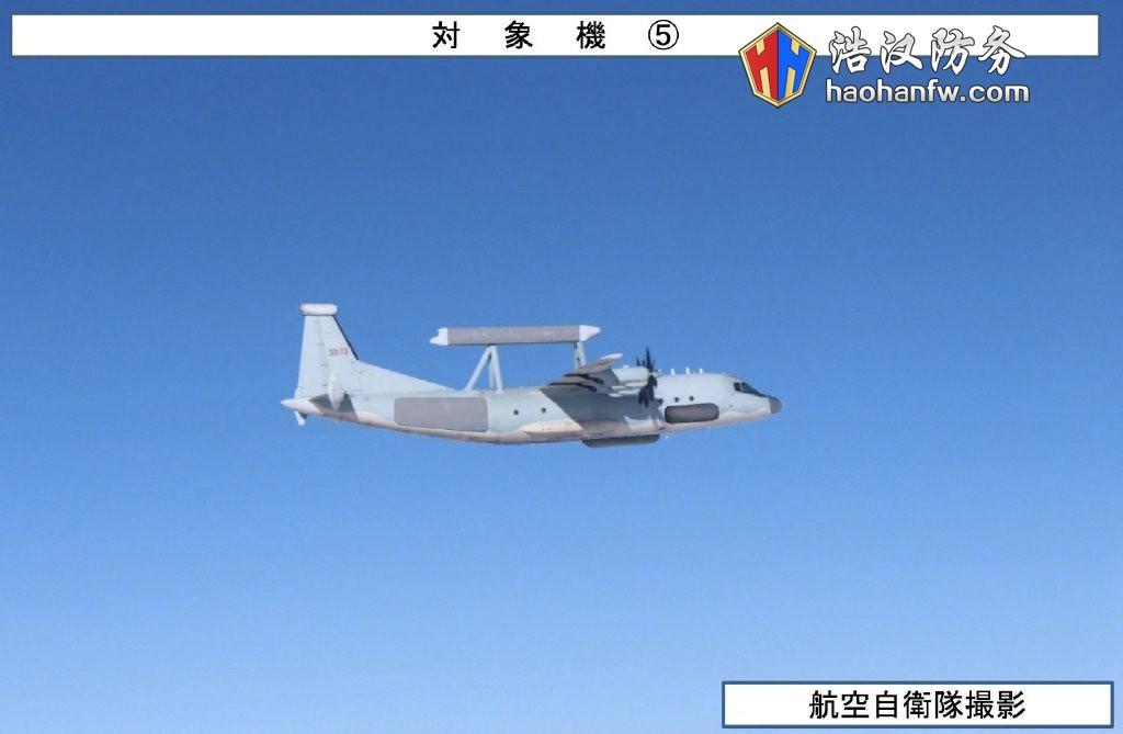 中国海军的御用摄影师——海自这一次拍到了海军的Y-9LG，也就是运九雷达干扰机，