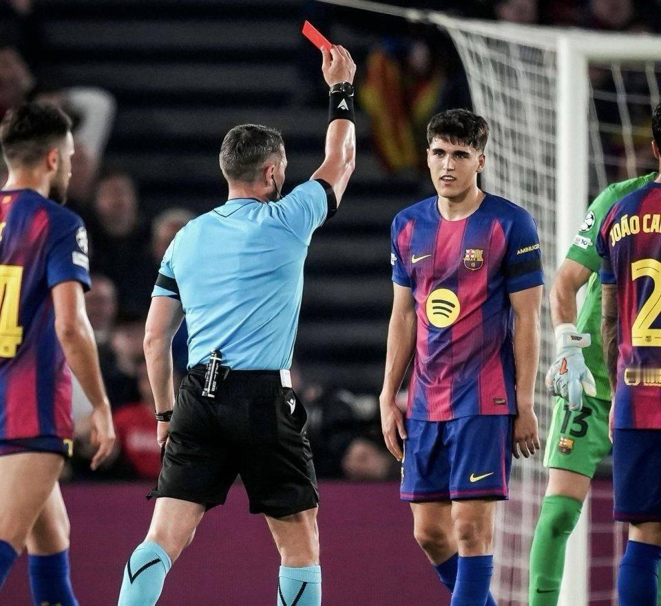 全场被巴萨按着摩擦，靠红牌+苟踢勉强晋级，这就是所谓的铁血马竞？防守靠犯规，晋级