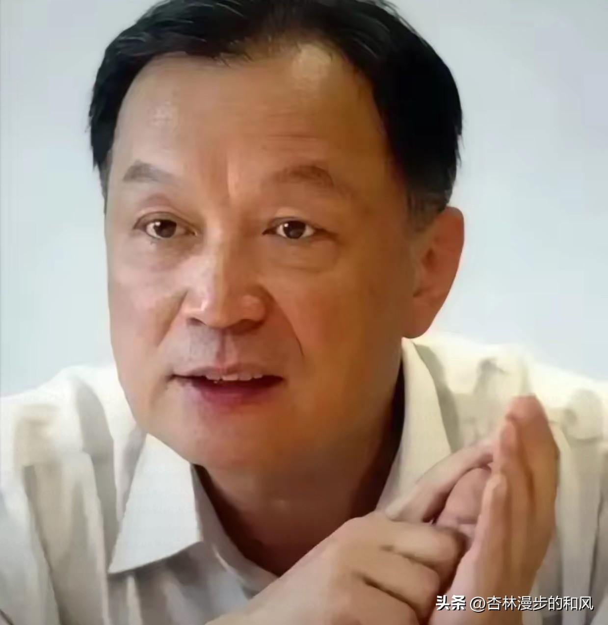 温铁军撕开遮羞布：中国被扒两层皮，还有人想给美国当狗？

温铁军直言不讳：美国早