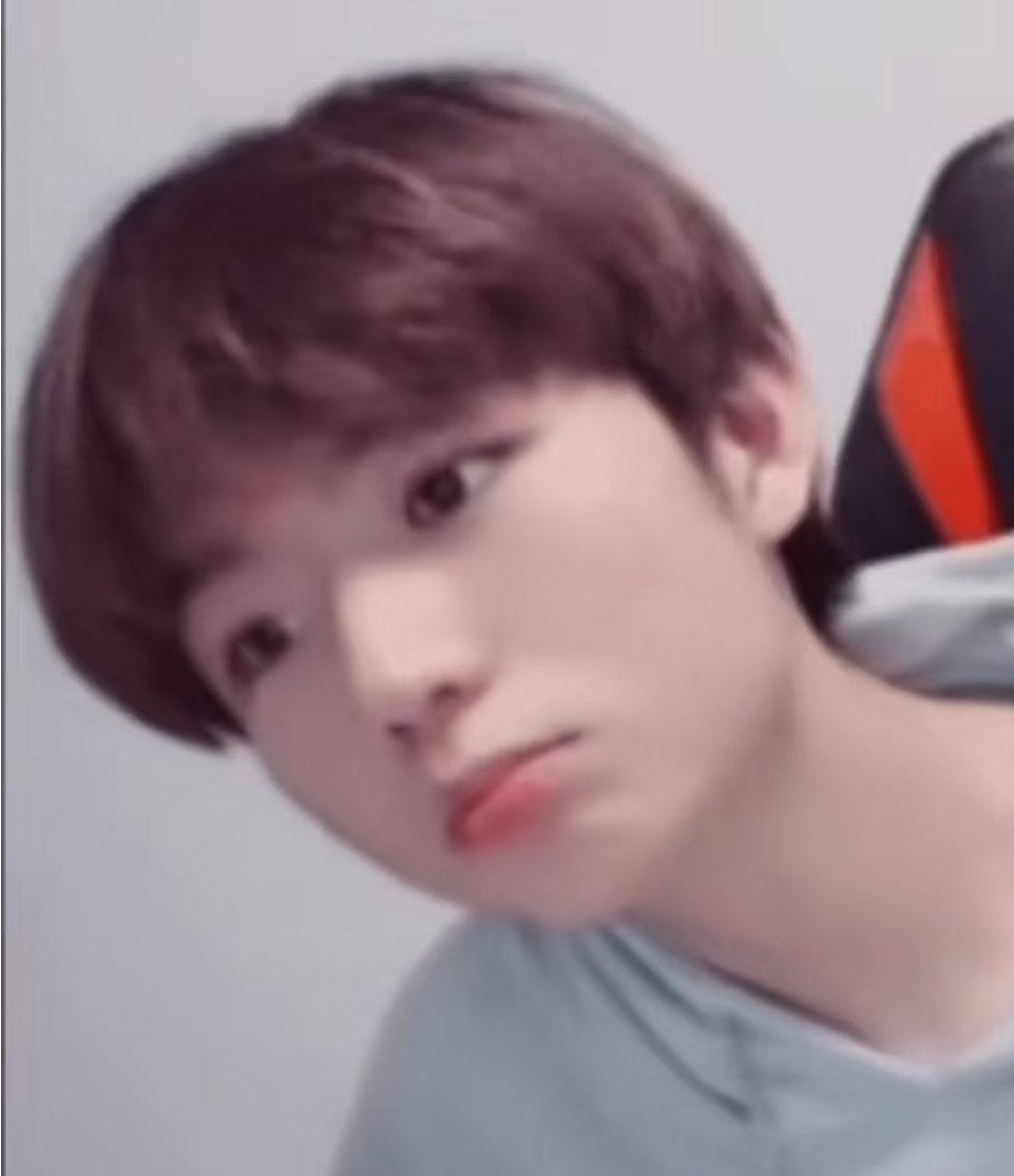 九尾XXZ与九尾共赴鑫光璀璨🦊电竞夏日营业中真的不给我投票吗🥺网页链接