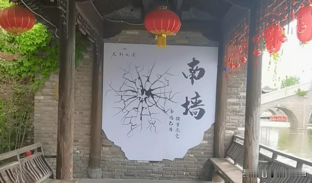 心就是个口袋，什么都不装时叫心灵，装一点时叫心眼，装得太多就叫心事。放下一点，就