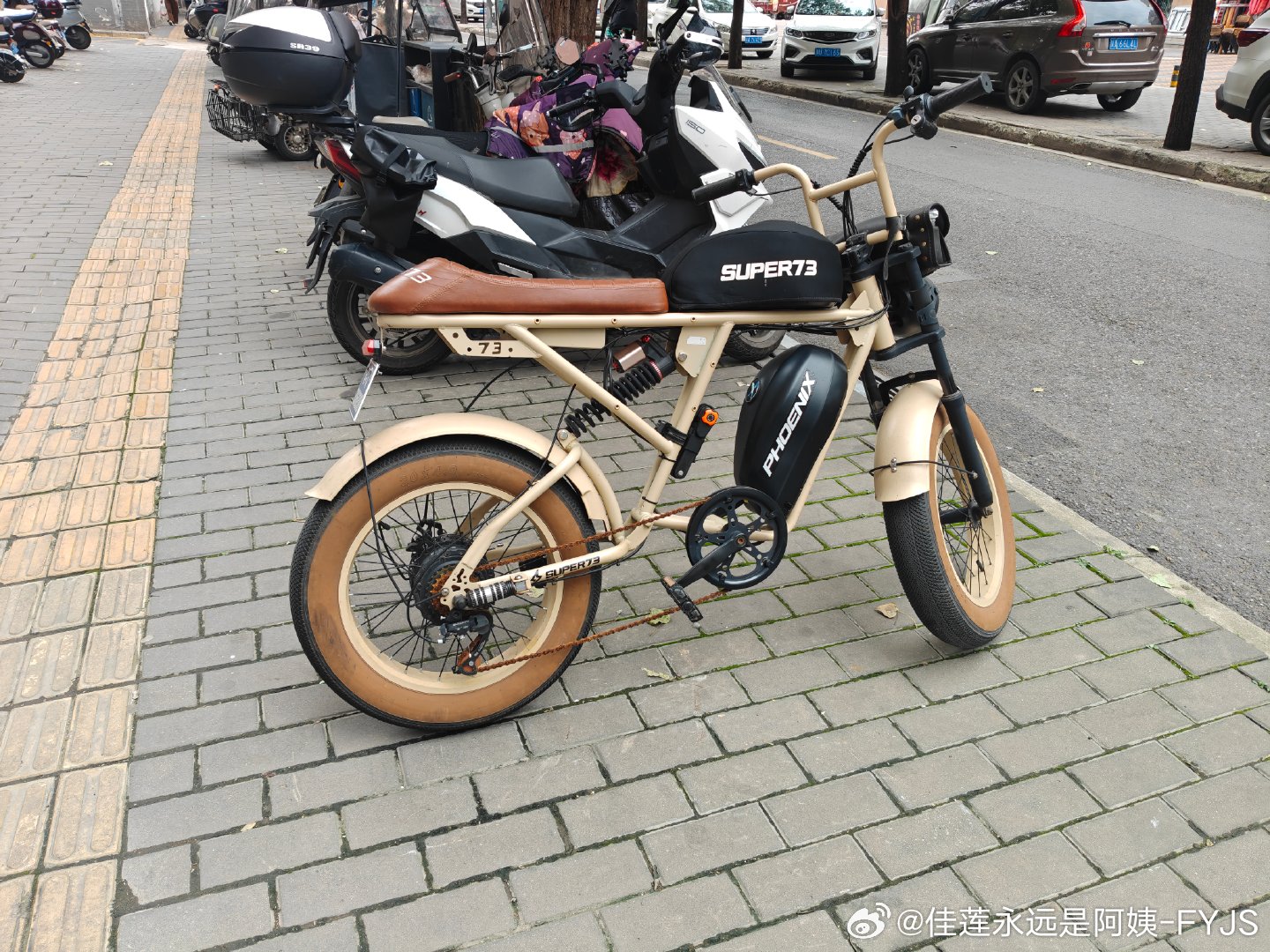 这是什么？摩托车风味的自行车吗？ ​​​