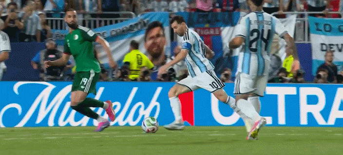GIF-梅西帽子戏法！梅西帽子戏法   世界杯