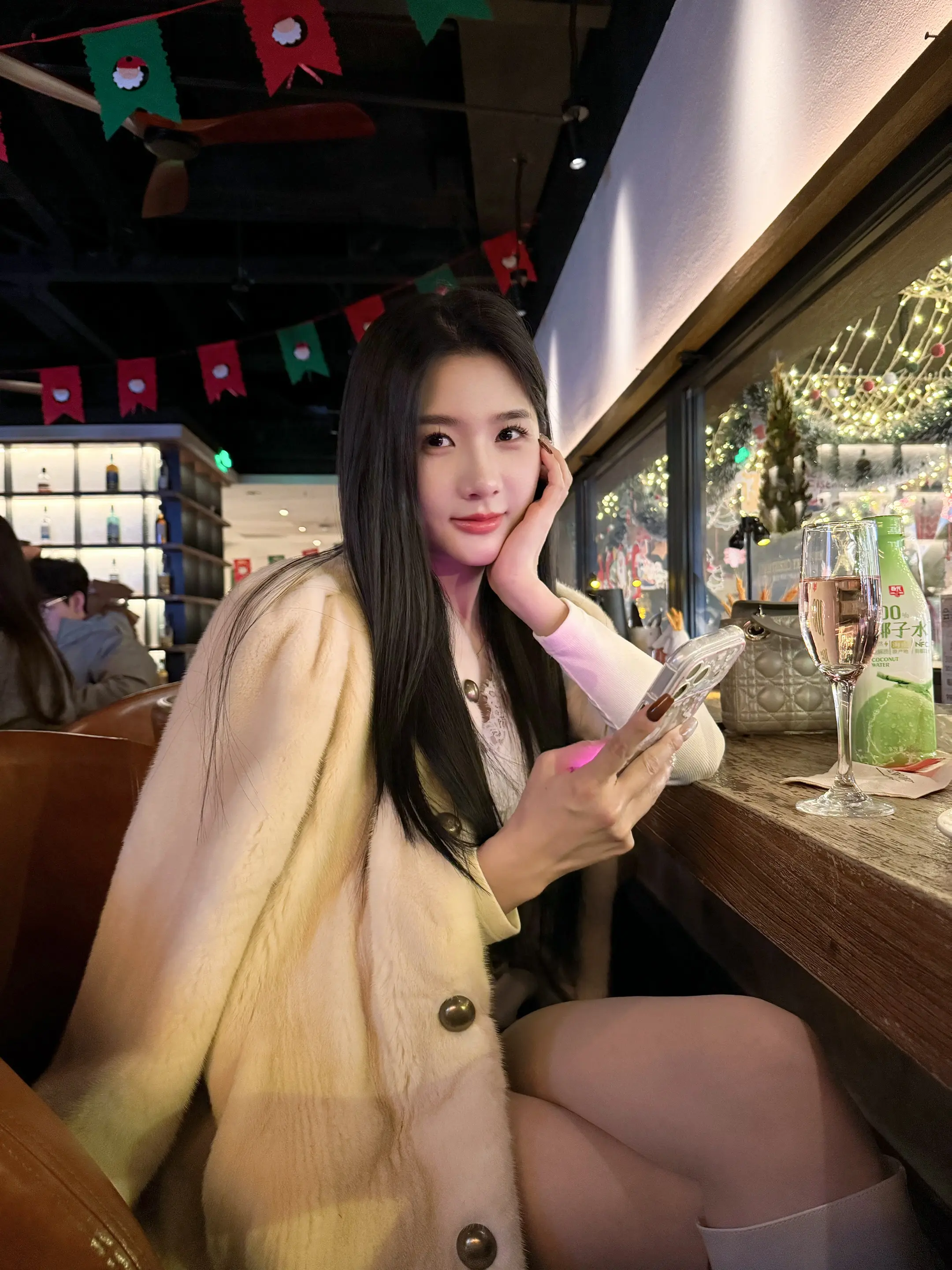 外界的声音都是参考 你不开心就不参考
