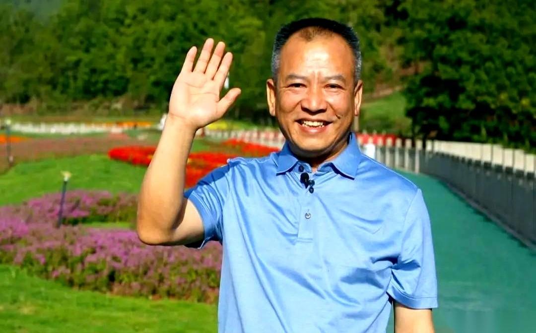 广元那位61岁的陈正永，他的故事，句号画得猝不及防。
退休生活的大门，他一只脚刚