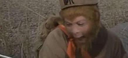 孙悟空为什么要把棍子放到耳朵里，细品，才恍然大悟： 取经路上，最大的敌人，不是妖