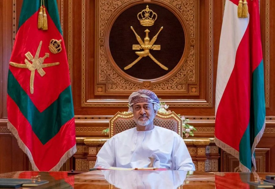 🇮🇷🇴🇲 阿曼苏丹海塞姆·本·塔里克本·赛义德签署行政令，指示加强与伊朗